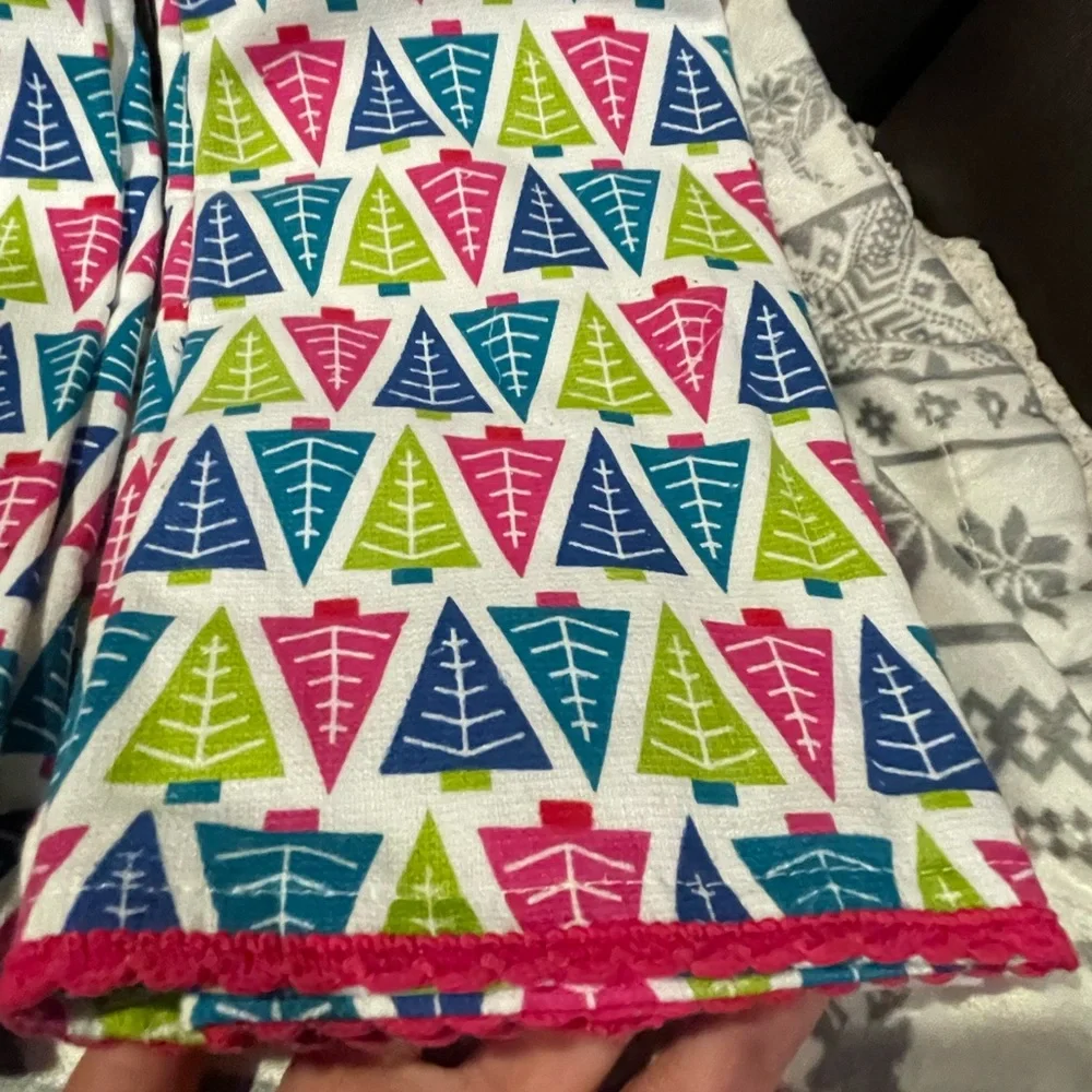 2~maker's HOLIDAY hand towel Colorful Christmas Tree 16” x 28”(40.6cm x 71.1cm)